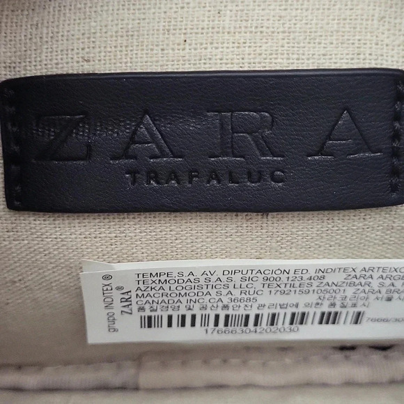 🛍ZARA‎ Black White Tweed Multi Pocket Belt Bag - Picture 4 of 13